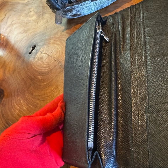 Louis Vuitton Damier Infini Porte feiulle
Brazza Long Wallet Purse/authentic - Picture 8 of 15